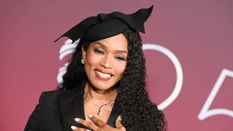 Angela Bassett sur ce qu&rsquo;une victoire aux Oscars signifierait pour elle