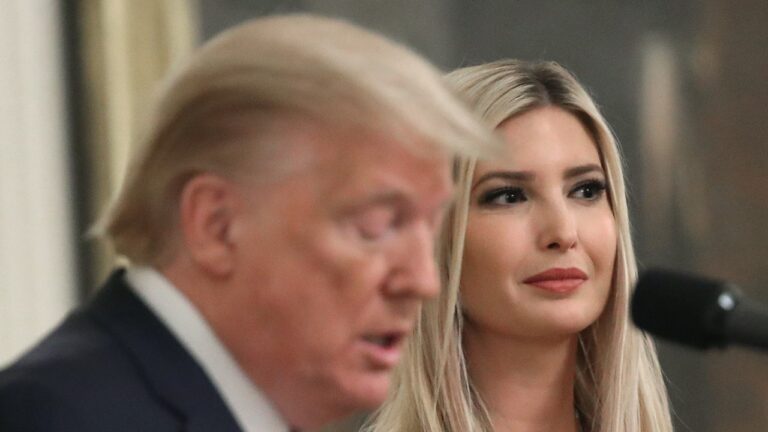 Ivanka Trump implique maladroitement que ses frères et son père ont peut-être commis une fraude à la Trump Org.