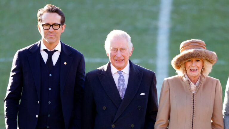 La reine Camilla remercie les fans pour leurs souhaits d&rsquo;anniversaire avec l&rsquo;aide de Ryan Reynolds