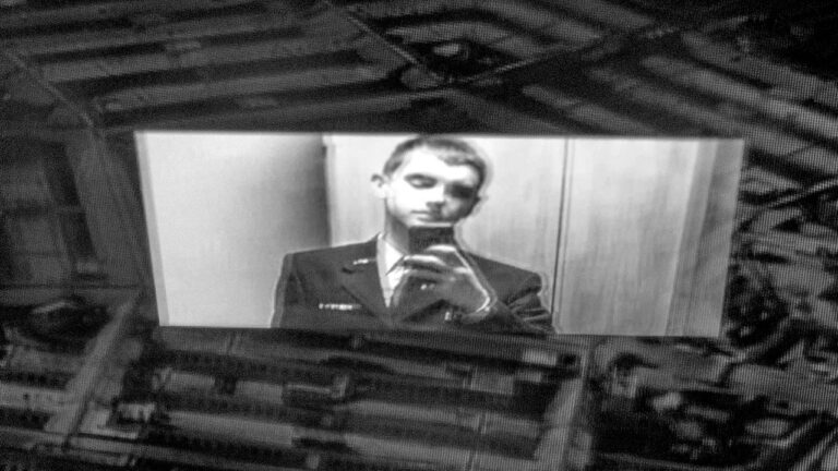 « Le FBI m&rsquo;a appelé » : rencontrez Aric Toler, le détective de Bellingcat qui a aidé le New York Times à trouver Jack Teixeira, suspecté d&rsquo;avoir fui le Pentagone
