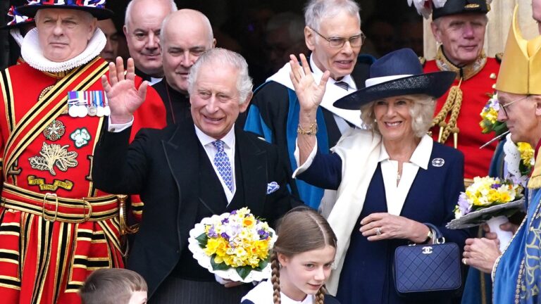 Le roi Charles donne sa propre tournure au jeudi saint en honorant la génération Windrush