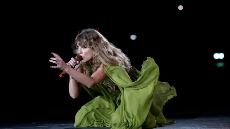 Taylor Swift se remet au travail avec un clin d&rsquo;œil