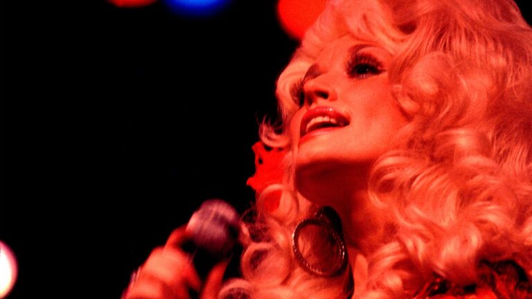 Dolly Parton n&rsquo;est pas sur le point de tenter le destin