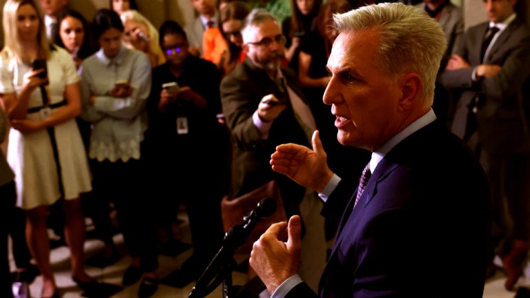 Kevin McCarthy ne voulait vraiment pas parler du verdict d&rsquo;abus sexuel de Donald Trump