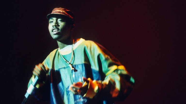 « Je suis toujours le MC qui veut faire quelque chose que les gens peuvent ressentir » : Nas rumine 50 ans de hip-hop
