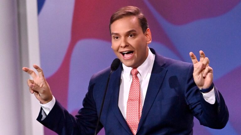 George Santos a reçu l&rsquo;ordre de révéler ses papas de sucre sous caution