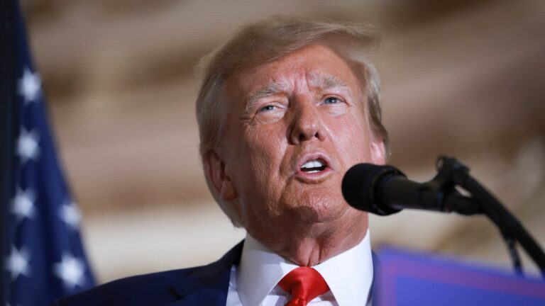 Les meilleures (alias les pires) excuses de Donald Trump pour thésauriser des documents classifiés à Mar-a-Lago