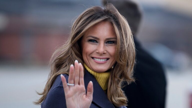 L'éditeur de Melania Trump a demandé 250 000 $ à CNN pour une interview sur son livre : rapport