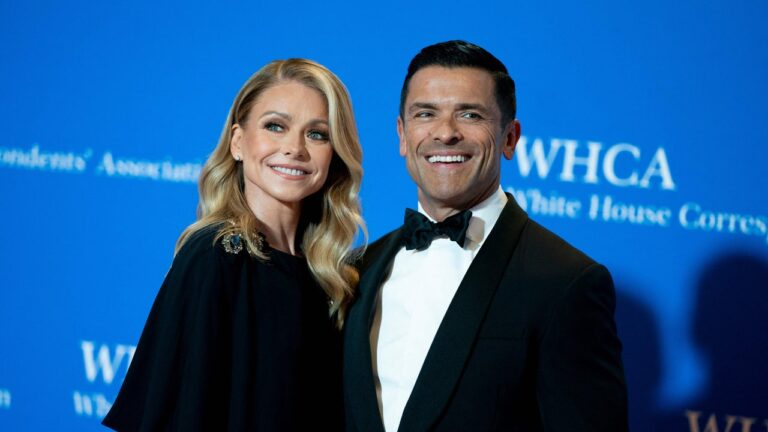 Vous n&rsquo;êtes certainement pas invité au renouvellement des vœux de mariage de Kelly Ripa et Mark Consuelos