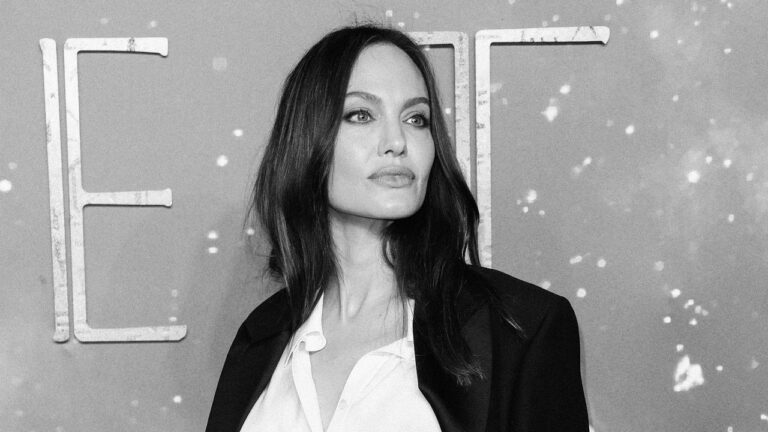 Angelina Jolie Pens Op-Ed Plaidant pour l&rsquo;égalité pour les survivants de la violence domestique