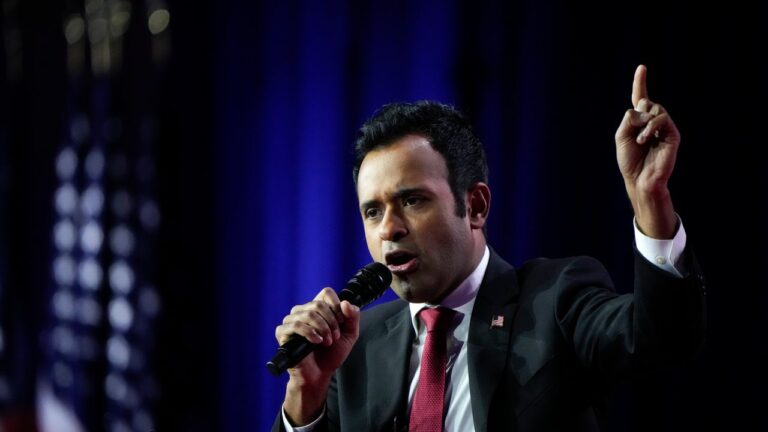 Vivek Ramaswamy dit qu&rsquo;il s&rsquo;est qualifié pour le premier débat républicain en août