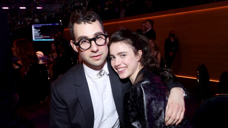 Margaret Qualley épouse Jack Antonoff lors d&rsquo;un mariage étoilé dans le New Jersey