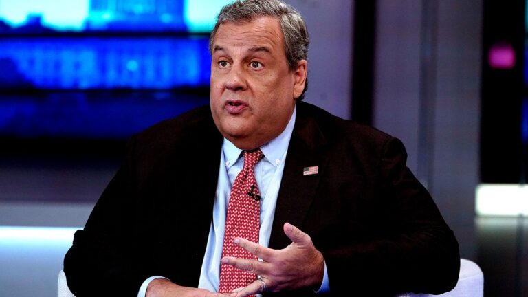 Chris Christie ne s&rsquo;excuse pas d&rsquo;avoir pris le train Trump une fois : « Je ne suis pas parfait »
