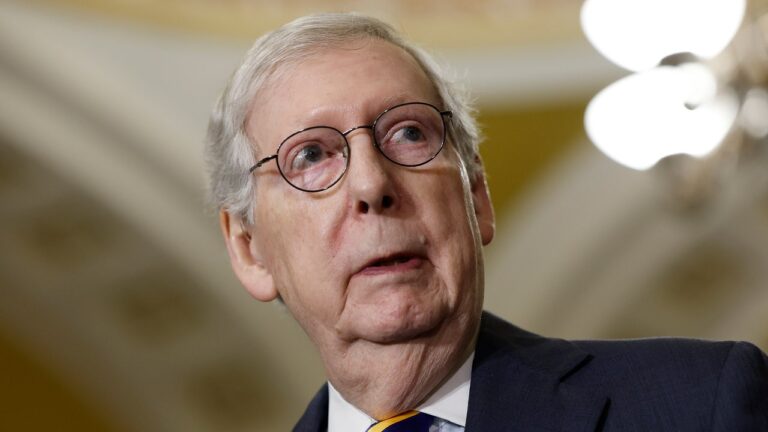 Chutes et gel : la santé de Mitch McConnell fait peur à la succession