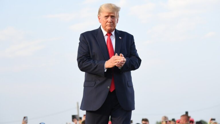 Donald Trump bénéficie d&rsquo;un soutien absurde de la part des républicains qui pensent qu&rsquo;il a commis des «crimes fédéraux graves»: sondage