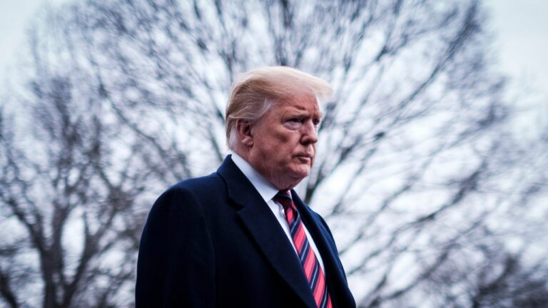 Donald Trump se rend à la prison du comté de Fulton pour avoir tenté d&rsquo;annuler les élections