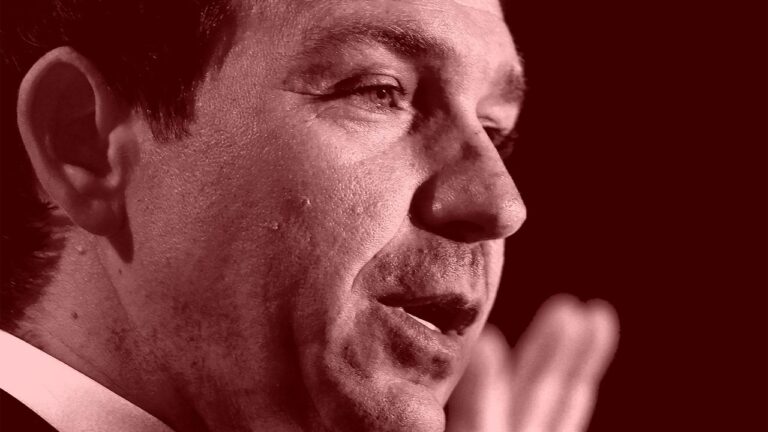 « Il pourrait avoir un pied dans une tombe » : Ron DeSantis peut-il sortir sa campagne d&rsquo;une spirale de la mort ?