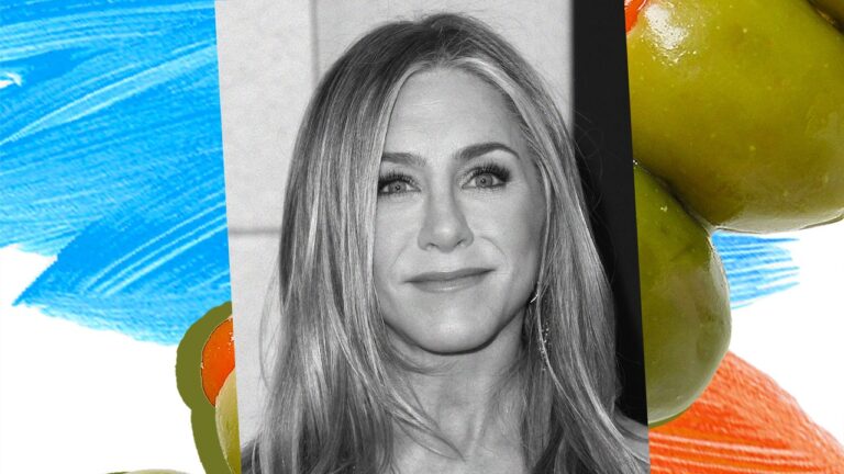 Jennifer Aniston à propos des soins du visage au sperme de saumon, portant ses propres olives et « sortant des décombres » du divorce de Brad Pitt