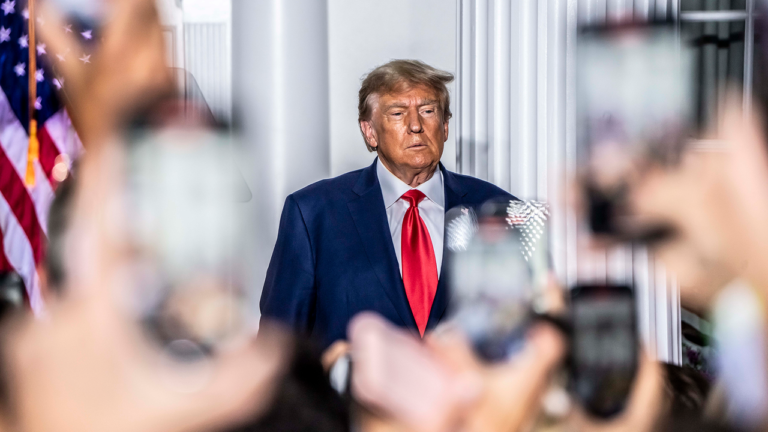 Le GOP choisit Donald Trump plutôt que la démocratie