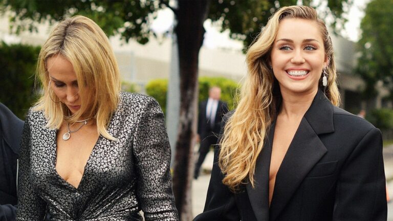 Miley Cyrus est moins boule de démolition, plus demoiselle d&rsquo;honneur au mariage de maman