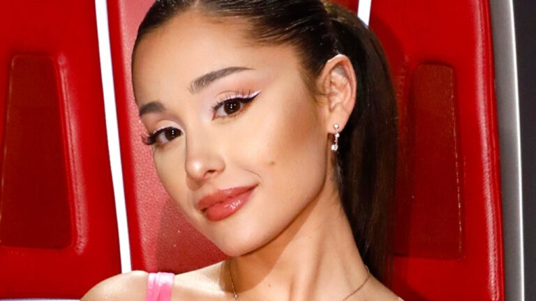 Ariana Grande parle sérieusement de son Botox, de ses produits de comblement et de son « front massif »