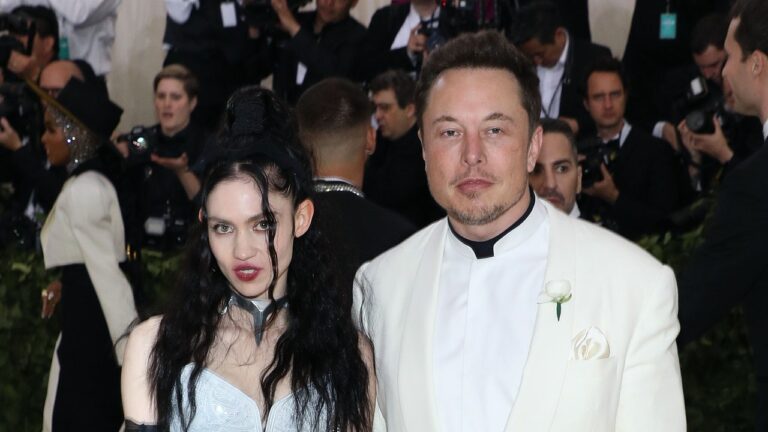 Grimes tweete qu&rsquo;Elon Musk ne la laissera pas voir leur fils
