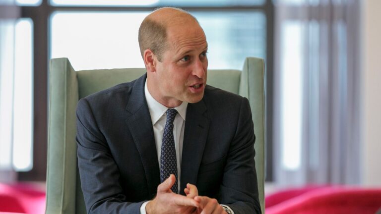 Le prince William et son prix Earthshot reçoivent un accueil chaleureux au Plaza