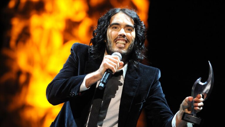 Rapport : Russell Brand accusé de viol et d&rsquo;abus