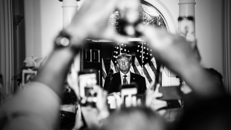 Dana Milbank sur les Républicains « Destructionnistes », la Primaire dirigée par Trump et les joies du jardinage