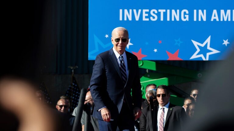 Biden, maintenant sur Truth Social, décide qu&rsquo;il est temps de troller Trump