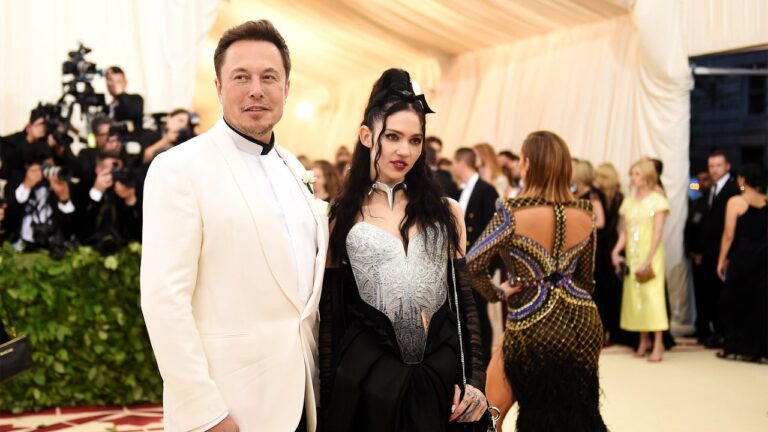 Grimes fait le premier pas vers l&rsquo;établissement d&rsquo;une relation parentale avec trois enfants avec Elon Musk