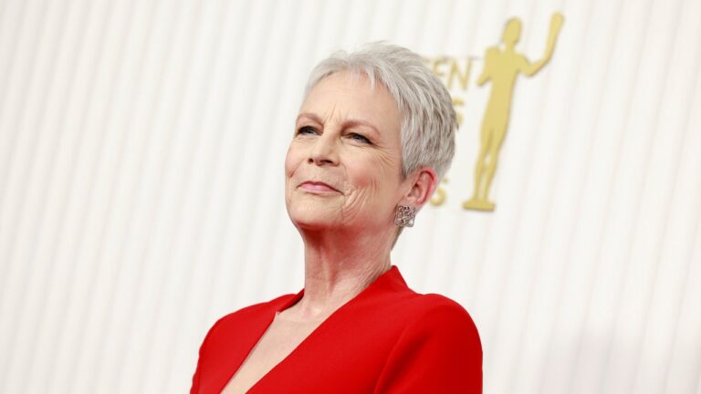 Jamie Lee Curtis pense que Pamela Anderson mène la « révolution » sans maquillage