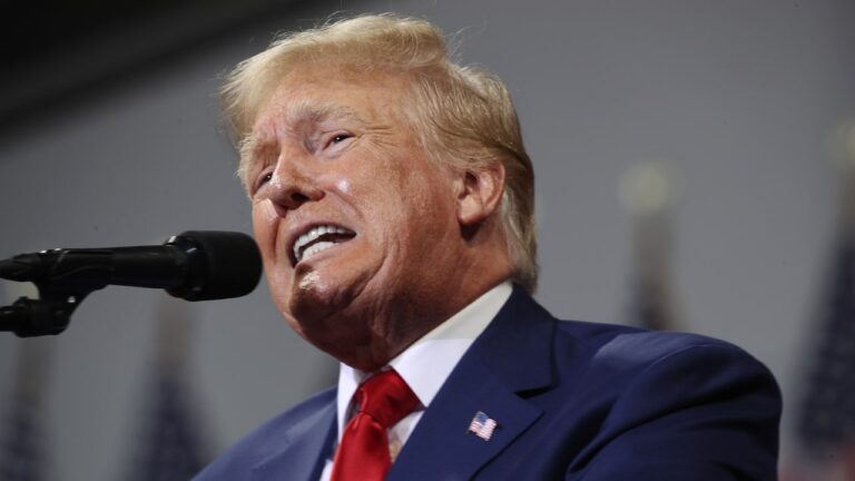 Le pire cauchemar de Donald Trump (ne pas figurer au Forbes 400) vient de devenir réalité
