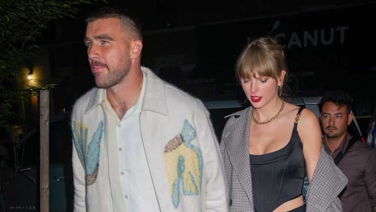 Travis Kelce va bien avec l&rsquo;équipe de sécurité de Taylor Swift, « Blacked Out » sur Saturday Night Live