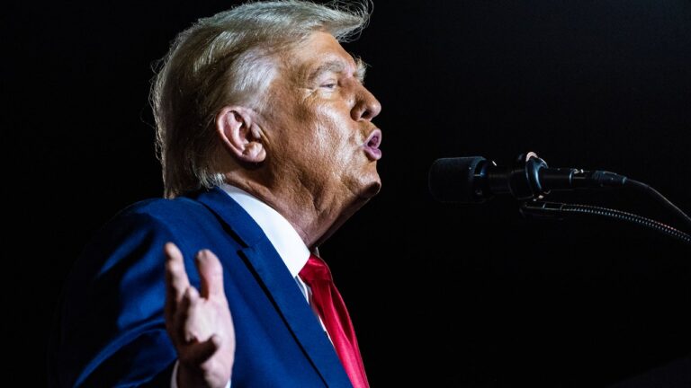 Donald Trump n&rsquo;essaie même pas de cacher ses projets autoritaires pour un deuxième mandat