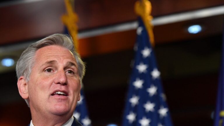 Kevin McCarthy dit qu&rsquo;il a aimé « chaque jour » au Congrès, où ses collègues le méprisaient et le jetaient sur le cul