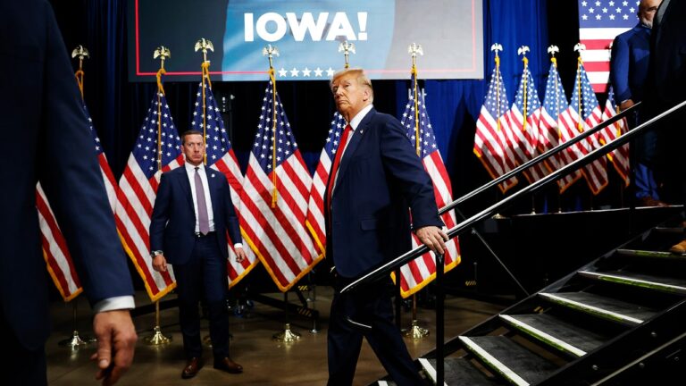 Donald Trump fait pression en privé sur ses opposants pour qu&rsquo;ils se retirent