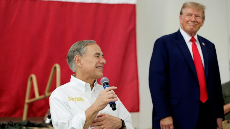Greg Abbott est le porte-drapeau de la croisade de la droite contre l&rsquo;immigration