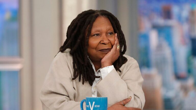 Whoopi Goldberg continue de quitter la discussion de groupe des hôtes de View : « Je suis occupé »