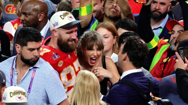 Évaluation experte de Travis Kelce sur le moment de choc de Taylor Swift au Super Bowl : « C&rsquo;est une pro »