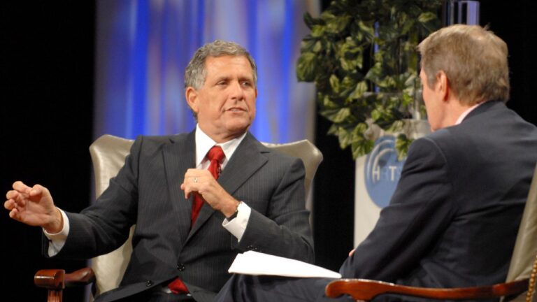 Les Moonves, ancien directeur de CBS, condamné à une amende pour son implication avec l&rsquo;ancien meilleur flic d&rsquo;Hollywood