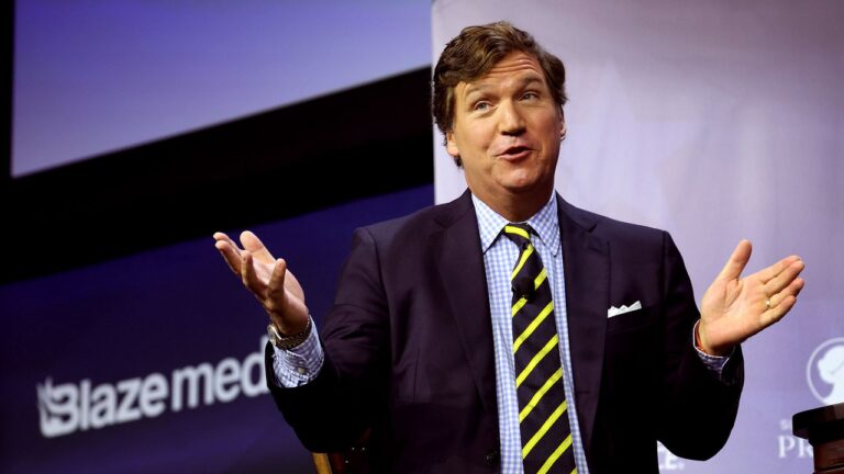 Pourquoi le Kremlin a ouvert ses portes à Tucker Carlson