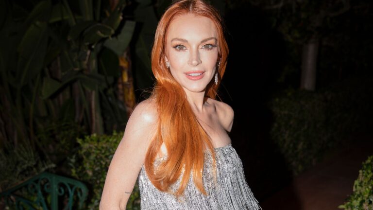 Comment Lindsay Lohan s'est préparée à faire un retour glamour à la soirée des Oscars de Vanity Fair