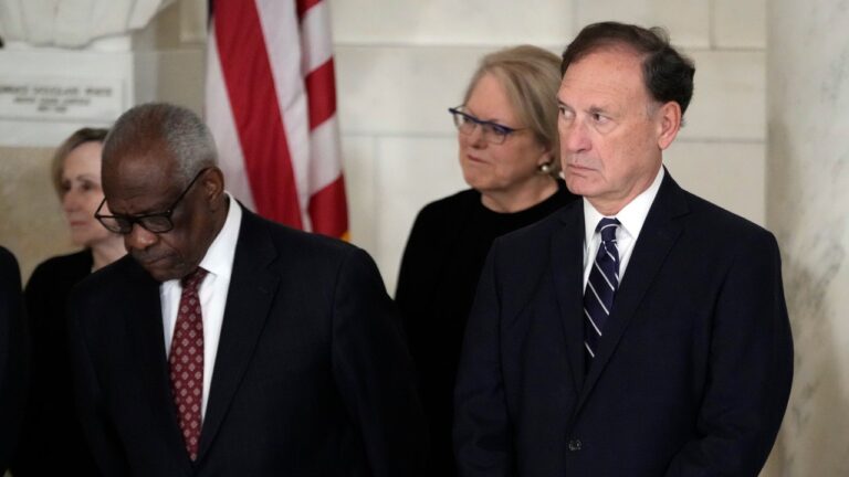 Les experts craignent que Clarence Thomas et Samuel Alito ne préparent le terrain pour une interdiction nationale des avortements médicamenteux – et peut-être même de tous les avortements