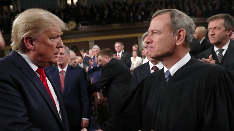 La décision de la Cour suprême sur l’immunité pourrait placer Donald Trump « au-dessus des lois »