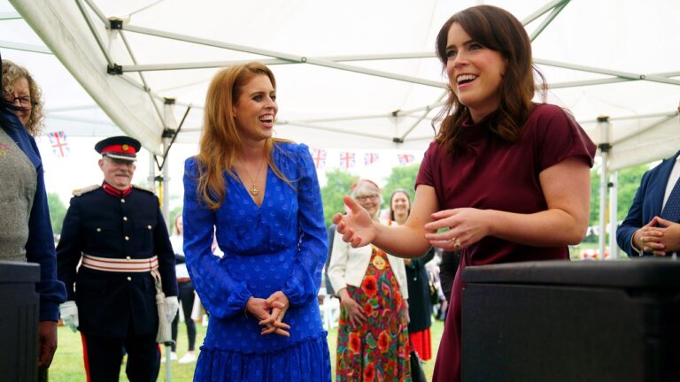 La princesse Eugénie et la princesse Béatrice ont participé à un voyage entre filles royales