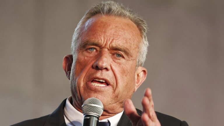 RFK Jr. dit qu'il a mis en scène une scène élaborée de meurtre d'ourson à Central Park, mais seulement parce qu'il avait prévu de le manger plus tard