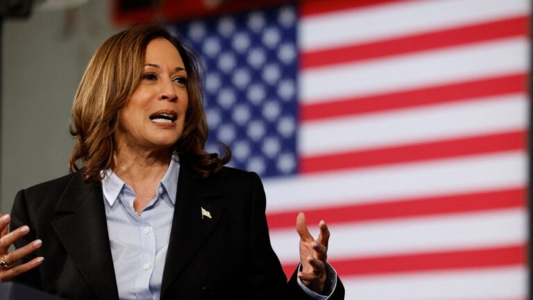 La campagne de Kamala Harris joue la carte de la prudence