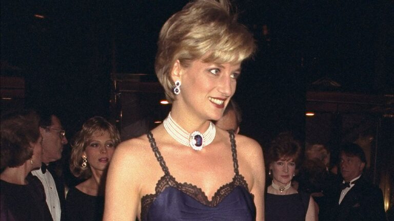 La princesse Diana a « arraché le corset »" de sa robe emblématique Dior avant le Met Gala