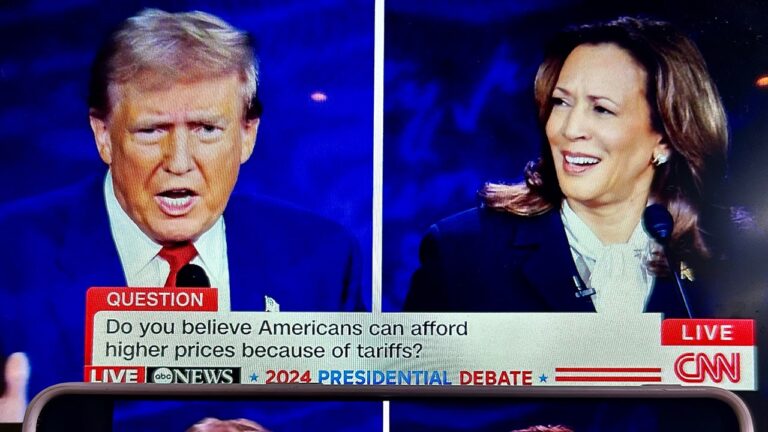 Harris se rend en Caroline du Nord au milieu de la dévastation d'Hélène alors que Trump dénonce la réponse d'urgence de l'administrateur
